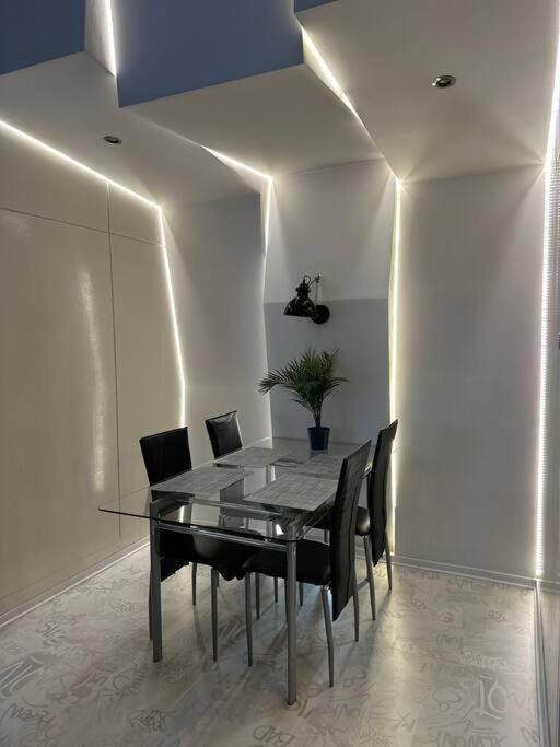 P-122 Piotrkowska Apartment. ウッチ エクステリア 写真